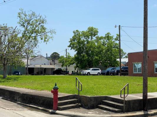 201 S JEFFERSON ST, ABBEVILLE, LA 70510, photo 2 of 7