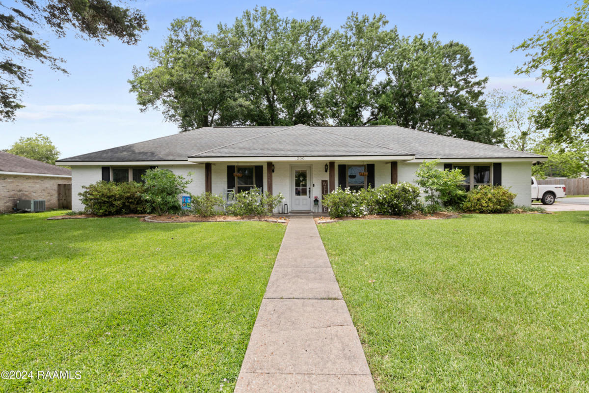 200 S MANNERING AVE, LAFAYETTE, LA 70508, photo 1 of 36