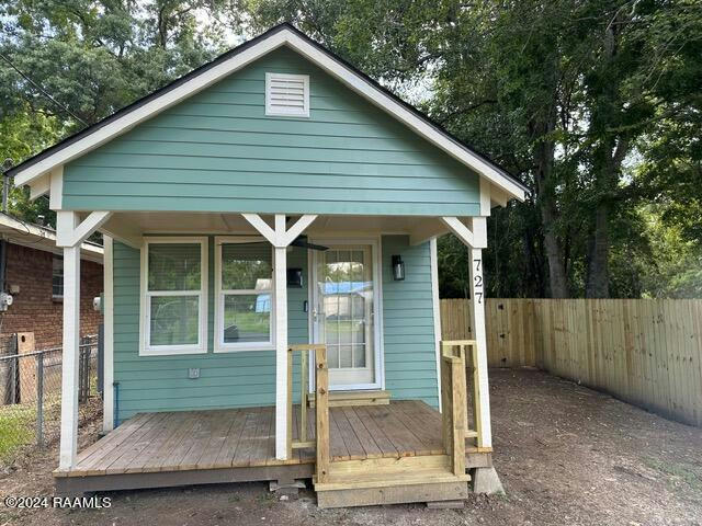 727 N AVENUE B, CROWLEY, LA 70526, photo 1 of 27